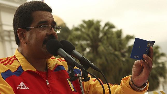 Campaña internacional de la oposición para denunciar la dudosa nacionalidad de Maduro