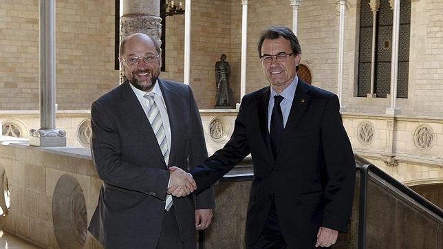 El presidente del Parlamento europeo visita a Mas en pleno debate separatista