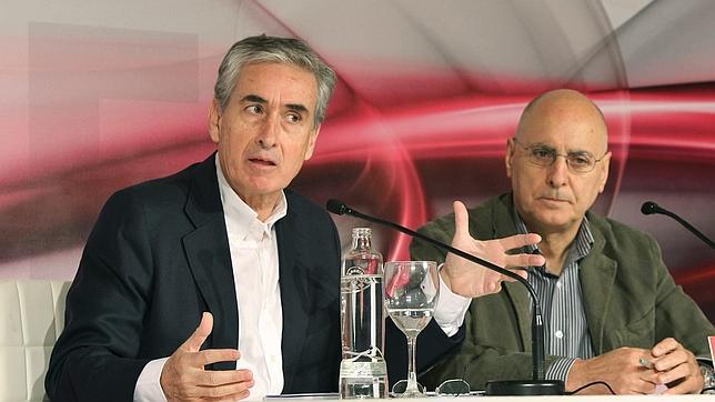 Jáuregui abre los brazos del PSOE a Garzón: «Es muy valiente»