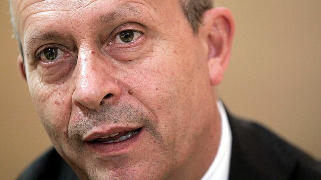 Wert: «O damos 38 euros al mes a todos los Erasmus o 250 a los que menos tienen»