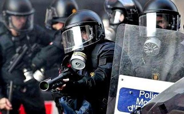 Interior niega un «canje» entre el director de los Mossos y las pelotas de goma