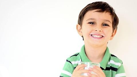 Cinco razones para dar leche de crecimiento a tus hijos