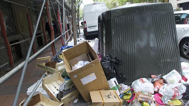 Botella se reúne con las empresas de limpieza