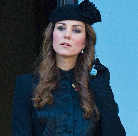 La Duquesa de Cambridge, con boina y tirabuzones