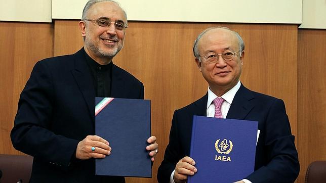 Irán firma un acuerdo para permitir al OIEA mayores inspecciones nucleares