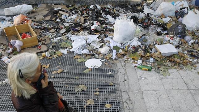 Más de 2.000 firmas para que el Ejército se lleve la basura de Madrid