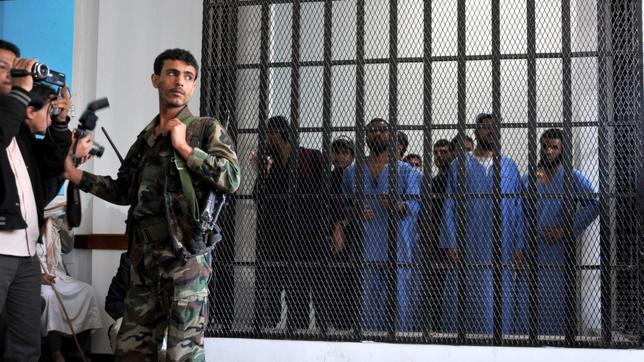 Juicio a nueve miembros de Al Qaida en Yemen por planear asesinar al presidente