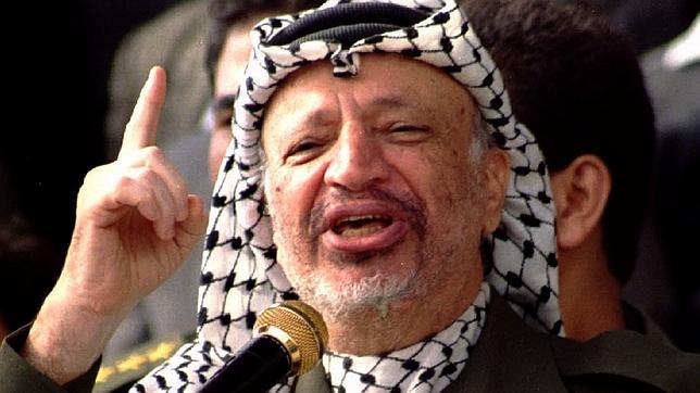 Arafat fue envenenado con polonio, según su viuda