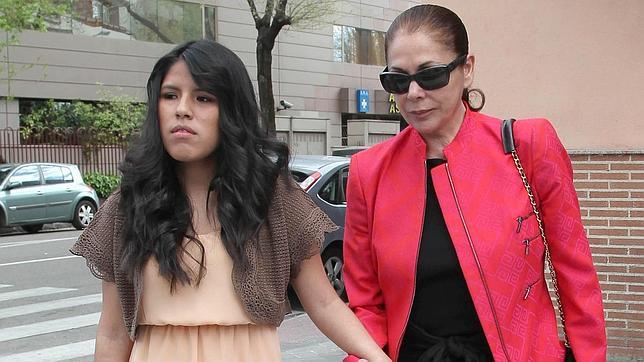 Isabel Pantoja, preocupada por el embarazo de su hija