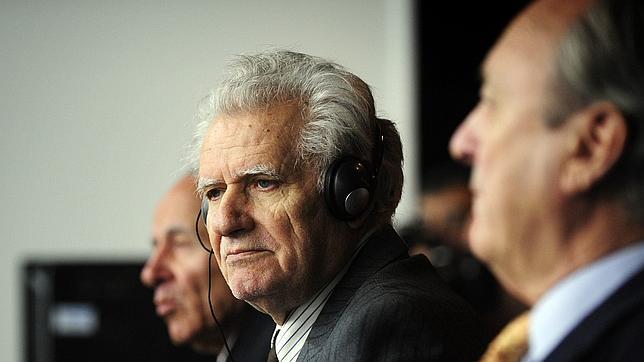 El capitán del «Prestige», el jefe de máquinas y el ex director de Marina Mercante, absueltos