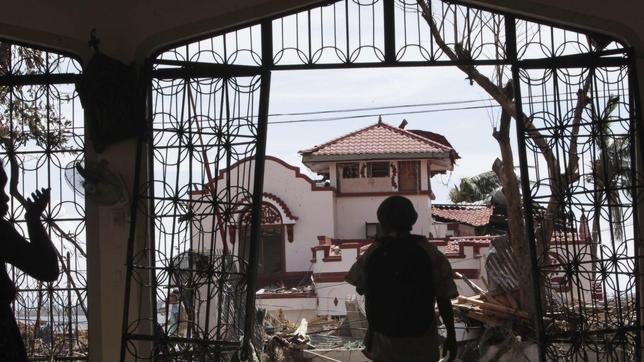 El Gobierno filipino rebaja a una cuarta parte el número de muertos por el tifón Haiyan