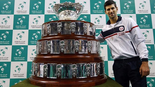 Copa Davis: Triple esfuerzo para Djokovic