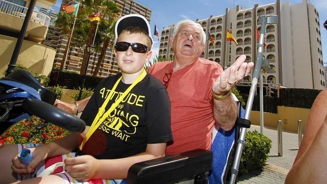 Benidorm multará el «uso indebido» de las sillas de ruedas motorizadas