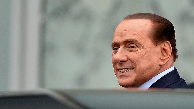Berlusconi reconoce que no tiene poder para derribar al Gobierno italiano