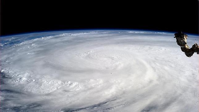 El tifón Haiyan, desde el espacio