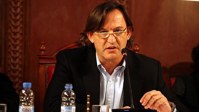 El alcalde de Vic acusa a Fernández Díaz de usar a las víctimas del terrorismo para «intereses políticos»