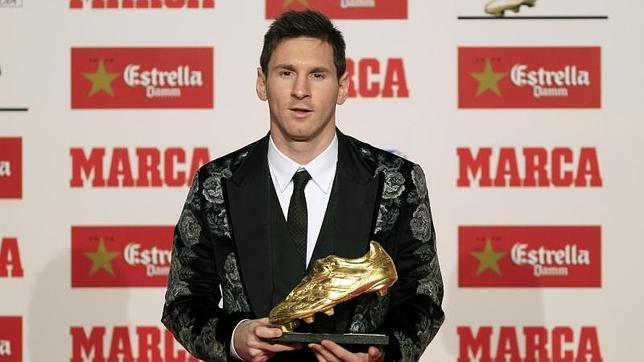 Messi vuelve a sorprender con un excéntrico traje