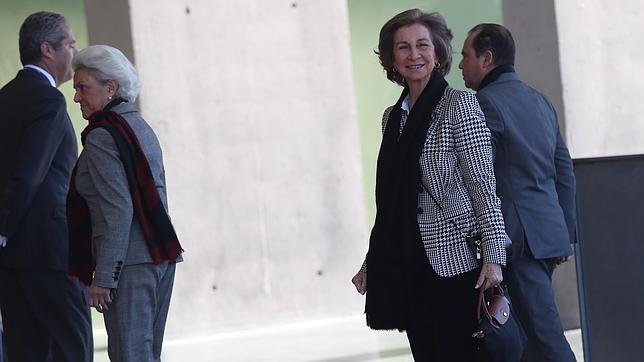 La Reina acude al hospital directamente desde Nueva York