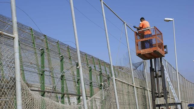 El Congreso rechaza la retirada de las cuchillas en la valla de Melilla