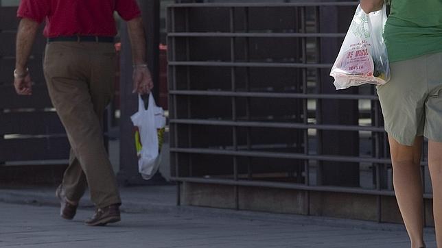 España ha reducido el uso de las bolsas de plástico en un 56% desde 2009