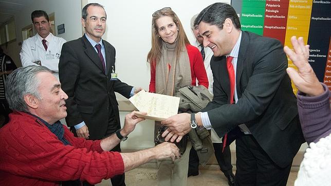 La infanta Elena reconoce la actividad deportiva del Hospital de Parapléjicos