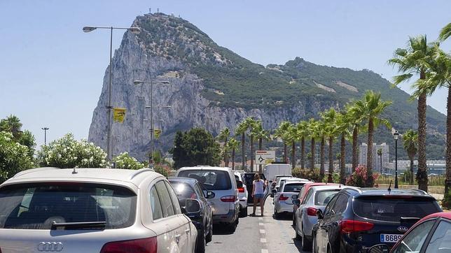 España niega que se haya violado la valija diplomática británica