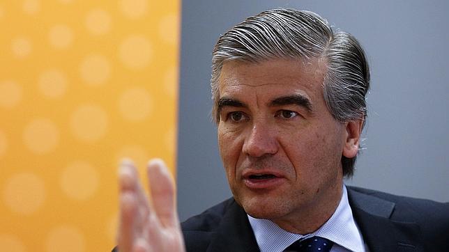 Abertis cierra la venta del aeropuerto de Luton a AENA por 518 millones