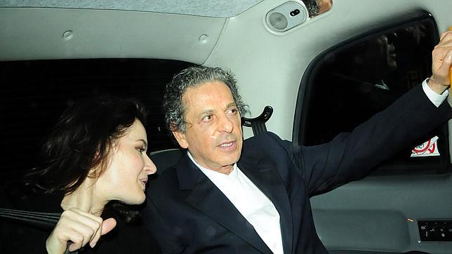 Las asistentes de Saatchi y Nigella Lawson gastaban 90.000 euros al mes de VISA