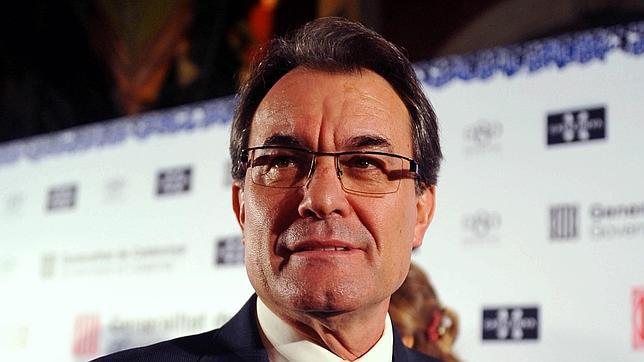 CiU dice que Mas anunciará la pregunta de la consulta dentro de tres semanas