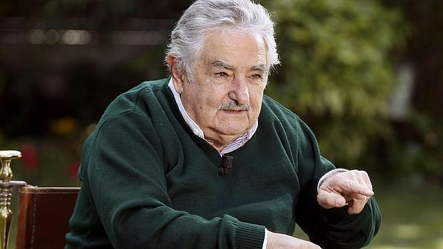 Mújica deja a sus ministros sin vacaciones: «Hay mucho por hacer»