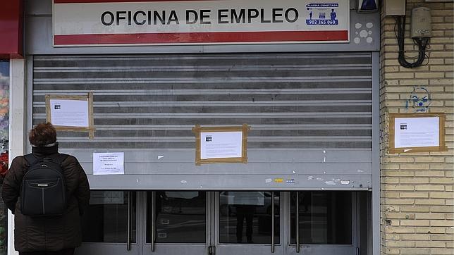 Los analistas, sobre el paro: se confirma la tendencia positiva y el efecto de la reforma laboral