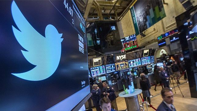 La Fiscalía británica guiará a los usuarios de Twitter para prevenir que cometan delitos