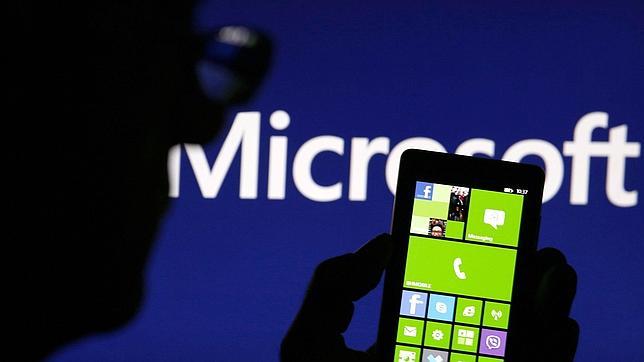 La Comisión Europea autoriza la venta de Nokia a Microsoft