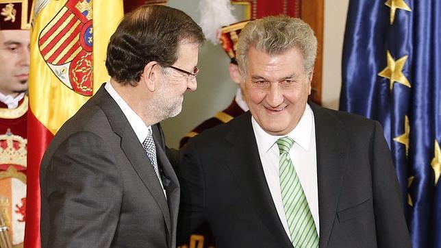 Posada pide no caer en la «tentación» de considerar «irreversible» la democracia