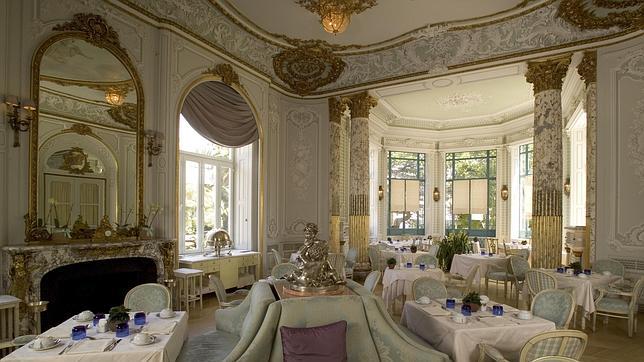 Cada sala del Pestana Palace está decorada al detalle