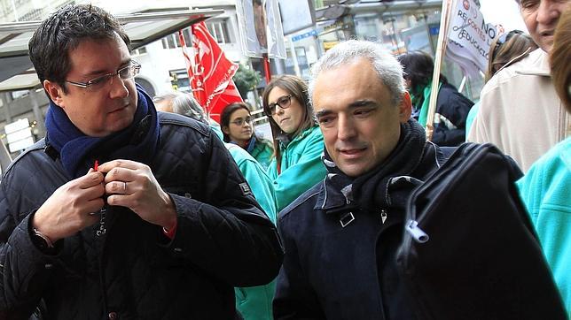 El PSOE denuncia la «purga política» acuñada por Montoro en la Agencia Tributaria