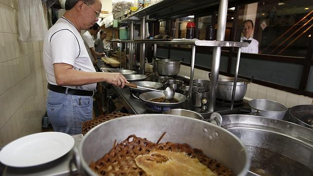 China lucha contra la corrupción no sirviendo sopa de aleta de tiburón