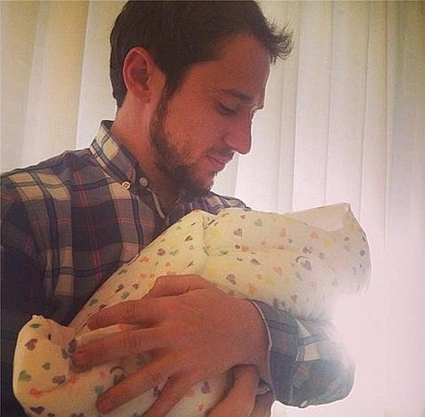 Amelia Bono y Manuel Martos dan la bienvenida a su tercer hijo