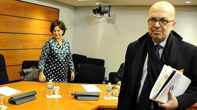 Ignacio Villa: «El Gobierno no llama nunca a la radio ni a la televisión pública»