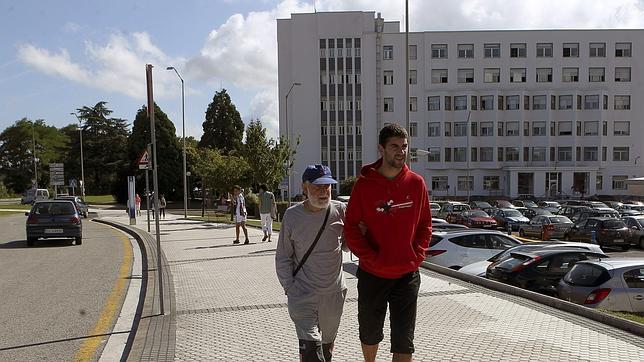 La AVT denuncia a dos forenses por hacer un informe sobre Bolinaga sin reconocerle