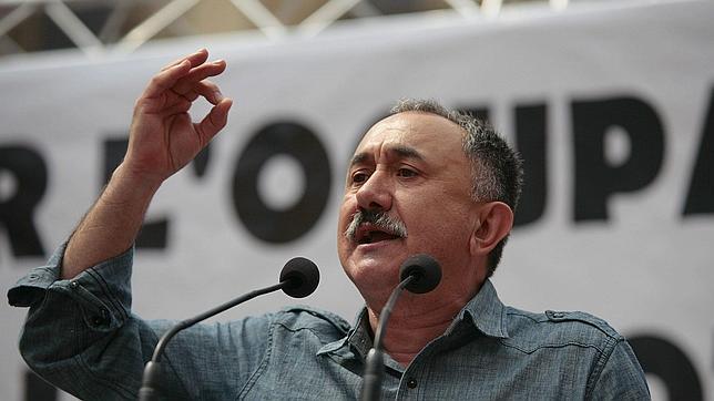 CC.OO apoya la consulta soberanista y UGT pide al Gobierno que la facilite