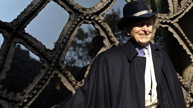 Tom Wolfe: «El periodismo te vuelve más valiente de lo que eres»