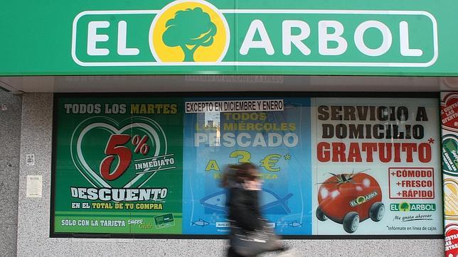El grupo Dia renuncia a comprar El Árbol