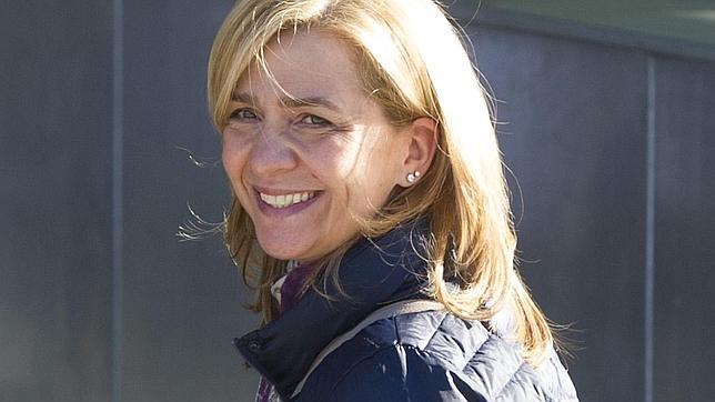 El notario que creó Aizoon puso reparos a que figurase la Infanta Cristina