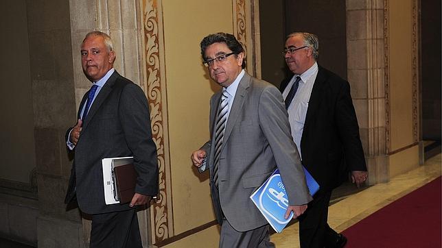 El PP impugna los presupuestos catalanes y paraliza su debate