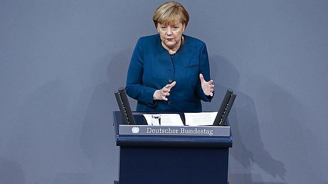 Merkel: «España e Irlanda están recogiendo los frutos de sus esfuerzos»