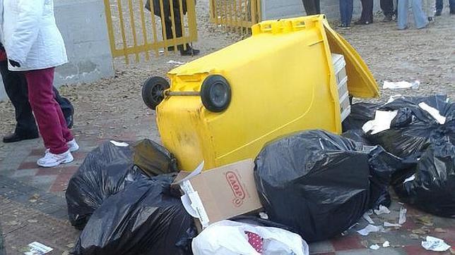 Pinto dobla los servicios mínimos de la huelga de limpieza ante el riesgo de insalubridad