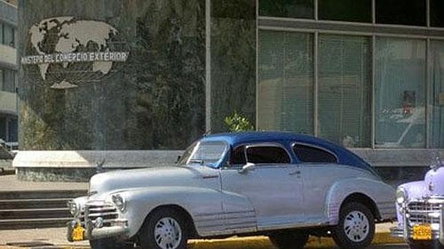 Cuba autoriza la libre importación de vehículos