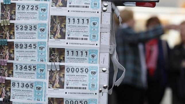 Lotería de Navidad 2013: Los españoles retan a la mala suerte con el 13