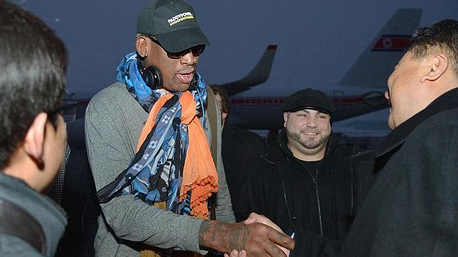 Rodman llega a Pyongyang para entrenar a la selección norcoreana de baloncesto